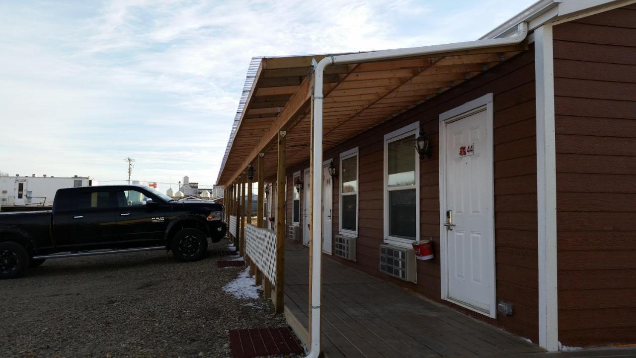 Bear'S Den Lodge Shaunavon Exterior foto
