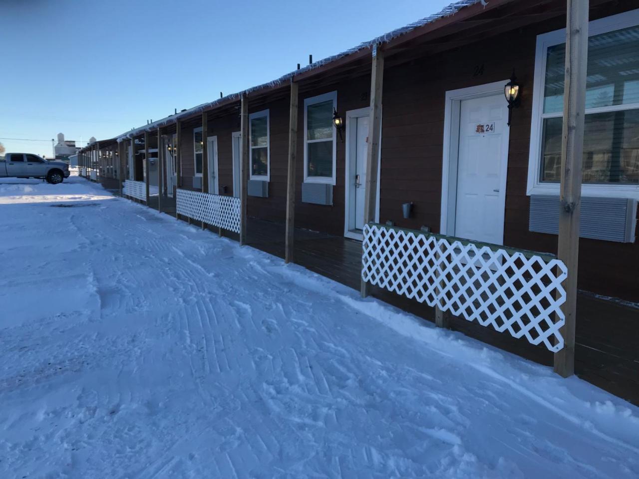 Bear'S Den Lodge Shaunavon Exterior foto